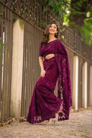 প্রিমিয়াম অর্গানজা ফ্যাব্রিক এমব্রয়ডারি করা পার্টি শাড়ি